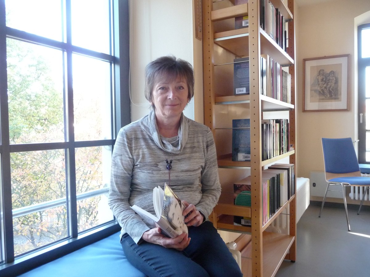 Die Landesfachstelle war in dieser Woche zu Besuch in der Stadtbibliothek #Großröhrsdorf. Die langjährige Leiterin Randi Schöne bereitet den Generationswechsel vor. Wir begleiten den Prozess und hoffen auf Kontinuität in der Bibliotheksarbeit.
