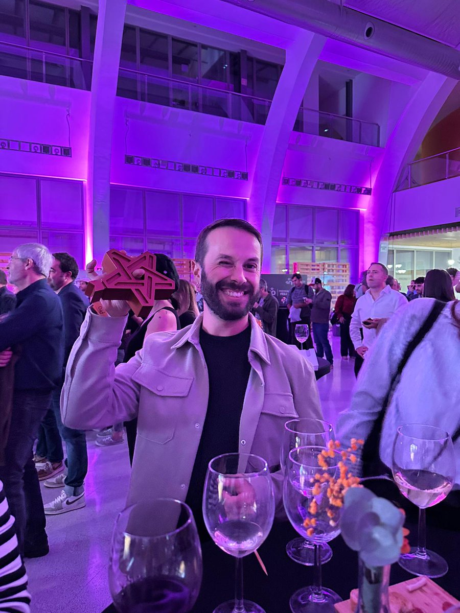 crashmusic_es's tweet photo. Nuestro festival, @coolturalfest  recibe el premio a mejor "Festival de Formato Mediano" en #PremiosFest⭐️

Gracias y enhorabuena a todo el equipo por su trabajo diario en el proyecto.

Seguiremos trabajando junto a @musicforallfund para que la música sea de todos y para todos.🙌 https://t.co/5OlxbeG39n