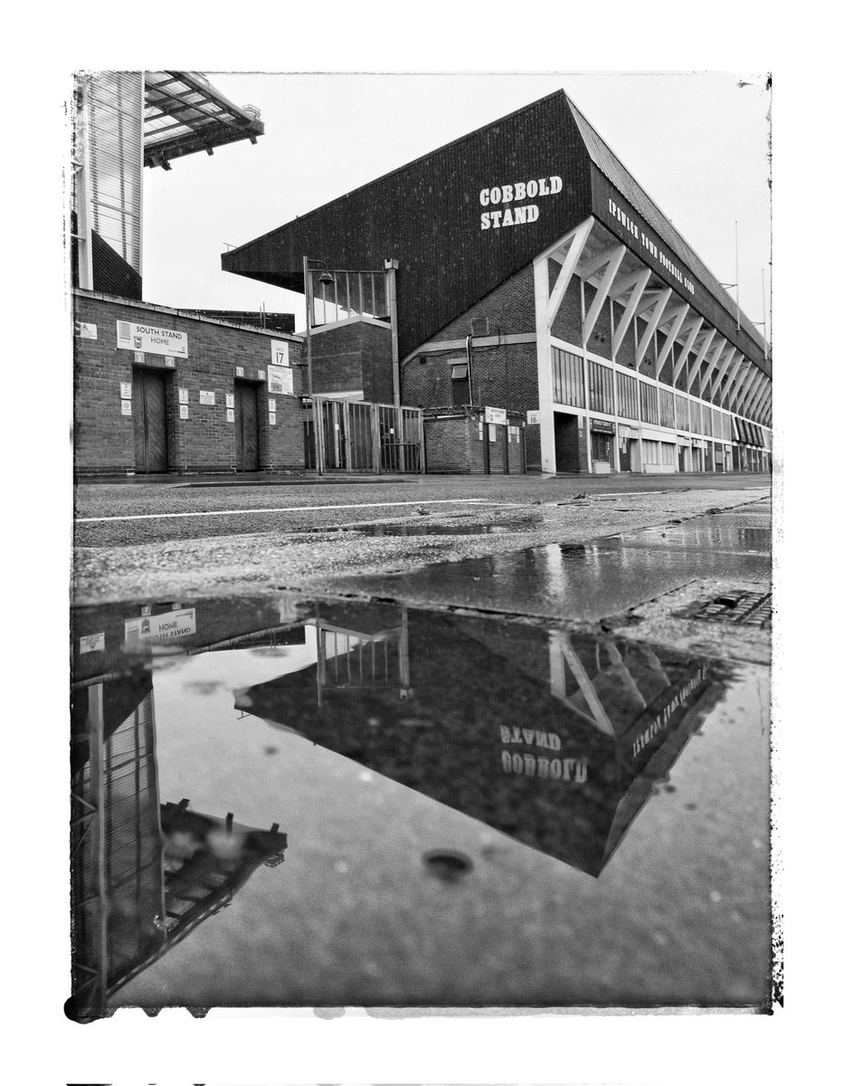 Tad wet out there ...perfect!

#rootshall
#boothamcrescent
#selhurstpark
#portmanroad