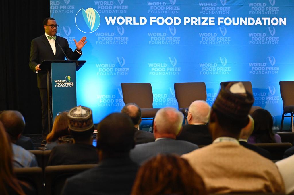 African Development Bank President @akin_adesina delivered remarks at the African Agricultural Dialogue: Special Agro-Industrial Processing Zones, a side event at the @WorldFoodPrize Borlaug Dialogue in Des Moines, Iowa. #FeedAfrica #DakarToDesMoines #HarnessingChange #SAPZ