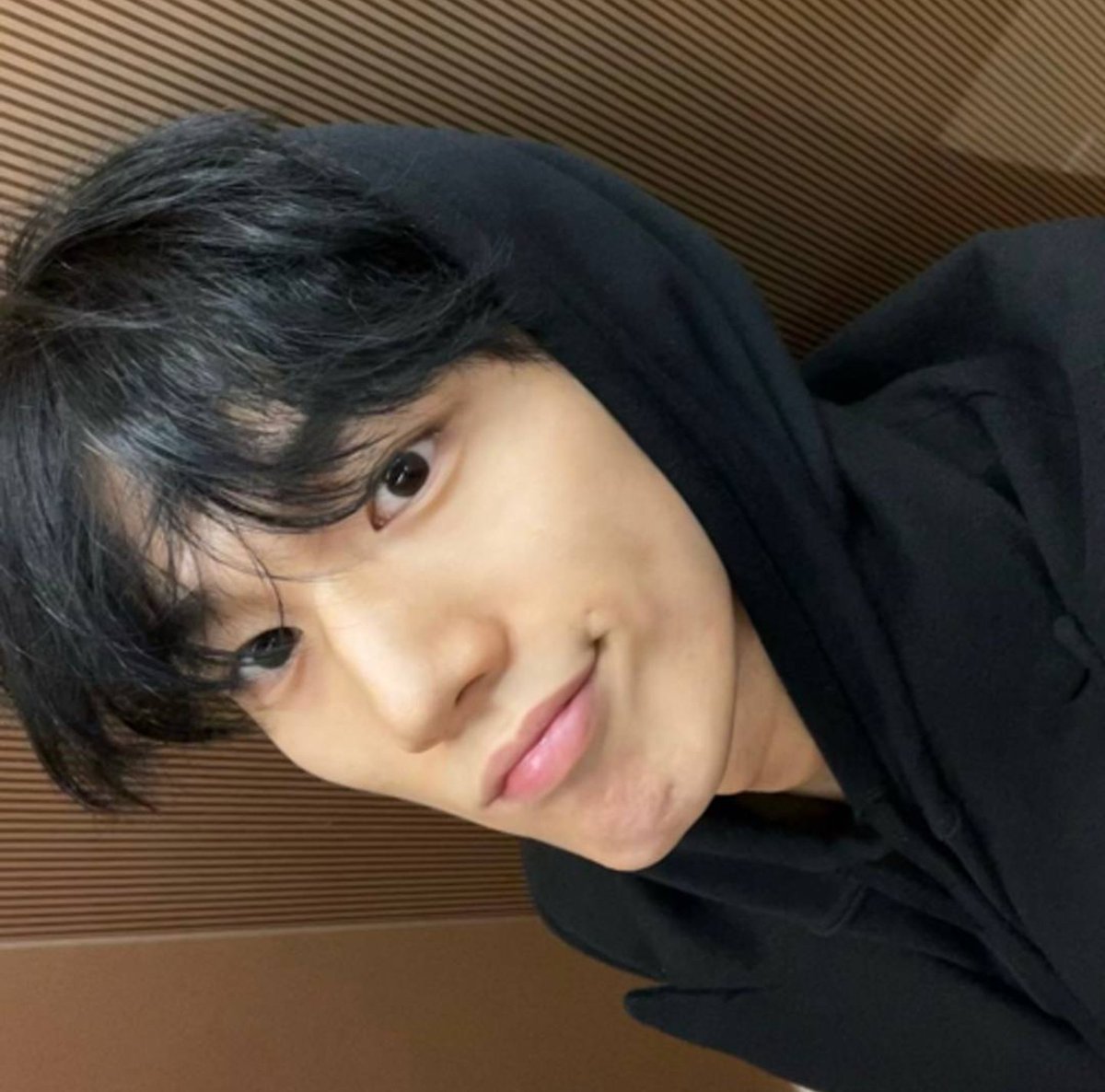 intaksarchive's tweet photo. his new weverse pfp..🥺

#인탁 #INTAK #P1H #P1Harmony #피원하모니 https://t.co/eorqpqZMXn