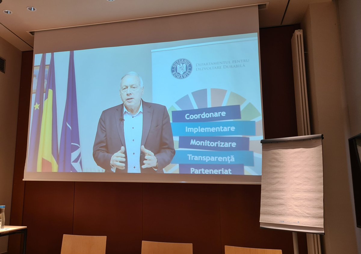 "Changing the world is not possible without love", - László Borbely, ESDN Vice-Presid­ent.