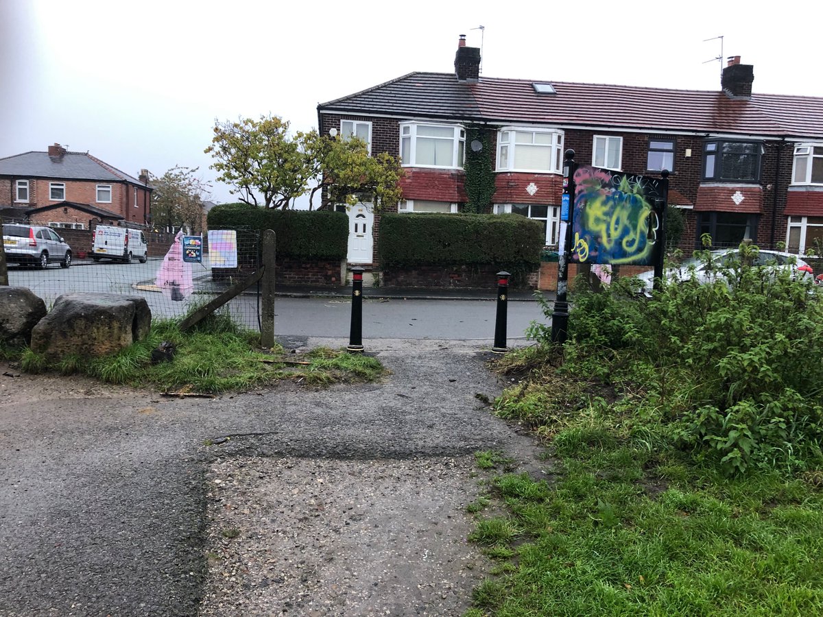 s4plb's tweet photo. Really good to have a more accessible entrance to the Fallowfield Loop at Crayfield Road.

To make it safe, however, Crayfield needs filtering, which would link the Floop to other filtered streets.

#JoinTheDots https://t.co/uhJ9Ydge3m