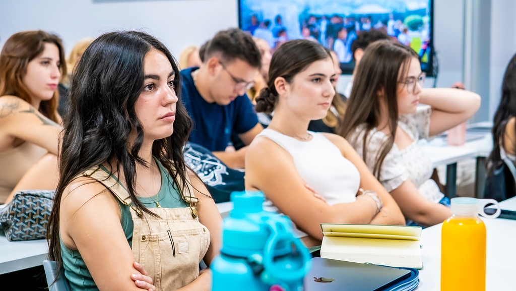 Do you know what PBL stands for? 

It's Project-Based Learning – an immersive approach focused on hands-on projects 💻

Explore the PBL learning approach! eseibusinessschool.com/project-based-…