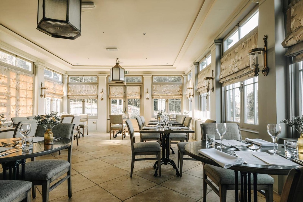 AARatedTrips's tweet photo. Stay @HolkhamEstate, awarded 4 #AAStars &amp; 2 #AARosettes! Just steps from #Holkham Beach, your gateway to #Norfolk's coastal beauty! Their cosy lounges &amp; uniquely decorated rooms offer modern amenities for a perfect coastal escape. 🐚 🌊

Take a look > https://t.co/B4ZCaHKcFg https://t.co/1V3y3i5z3o
