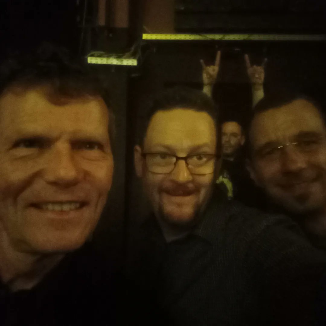 PeterPichler10's tweet photo. Ich muss gestehen, nach der Podiumsdiskussion "And Justice for All" @rewiunigraz ein Metalpublikum mit Hartmut Rosa zu teilen, war eine meiner coolsten beruflichen Erfahrungen bisher.
@Kohlhammer
#metalstudies #goodtimes https://t.co/bKYaQhxLjl