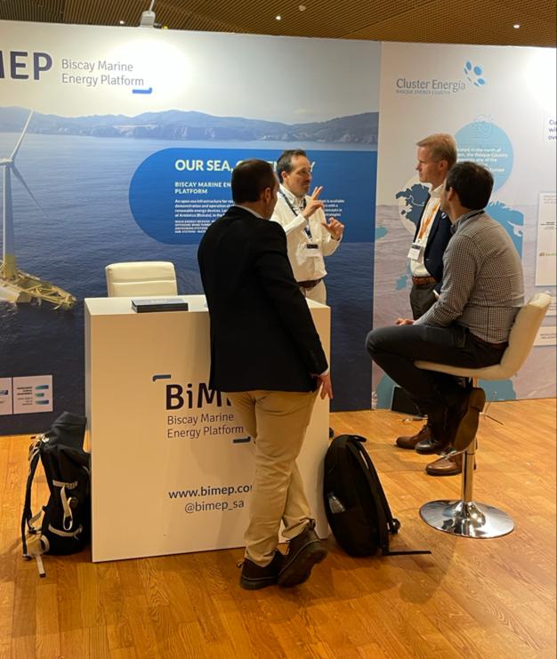Cluster_Energia's tweet photo. 🌊La delegación de #WaveEnergyBasqueCountry formada por @bimep_sa , @IdomGroup, @EVEuskadi, @azti_brta y @tecnalia, esta presente en la feria #OceanEnergyEurope23 en La Haya. ¡Os invitamos a los stands 6, 7 y 8 para saber más sobre el sector de las olas en Euskadi! 🤝 https://t.co/en0RvqxlzF
