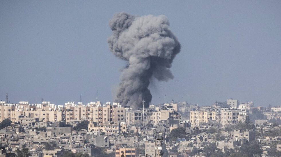 Zum 75 Jahre alten Konflikt zwischen Israel und Palästina ist dies meine Position: Ich bin für den Frieden und gegen Gewalt, egal von welcher Seite.  Ich verurteilt den Terrorangriff der Hamas vom 7. Oktober 2023, aber auch die folgenden wahllosen Bombardements Israels im