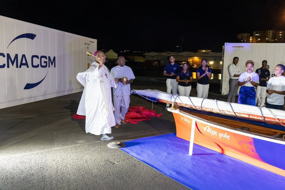 cmacgm's tweet photo. 🌍 Celebrating the christening of our #CMACGM yawl, "Pasé Lanmen"! ⛵️🎉
Proud to support maritime traditions and knowledge transmission as a principal partner of Alizés Yoles association. Our CMA CGM yawl will sail during the Tour des Yoles Rondes.
#CMACGM #Yawl #Yoles https://t.co/AOweJ0WNrC