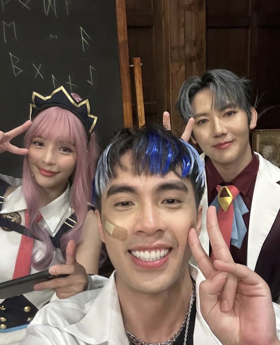 zophzoph's tweet image. กายหงิดลงรูปคู่อรกับโทโมะในไอจีด้วยย น่าจะเป็นตอนแข่งเล่น RoV ละอยู่ทีมเดียวกัน มีในยูทูบช่องกายหงิดด้วย ไปดูกันได้นะ อรกรี๊ดอย่างเดียว555555555555
#OrnOung