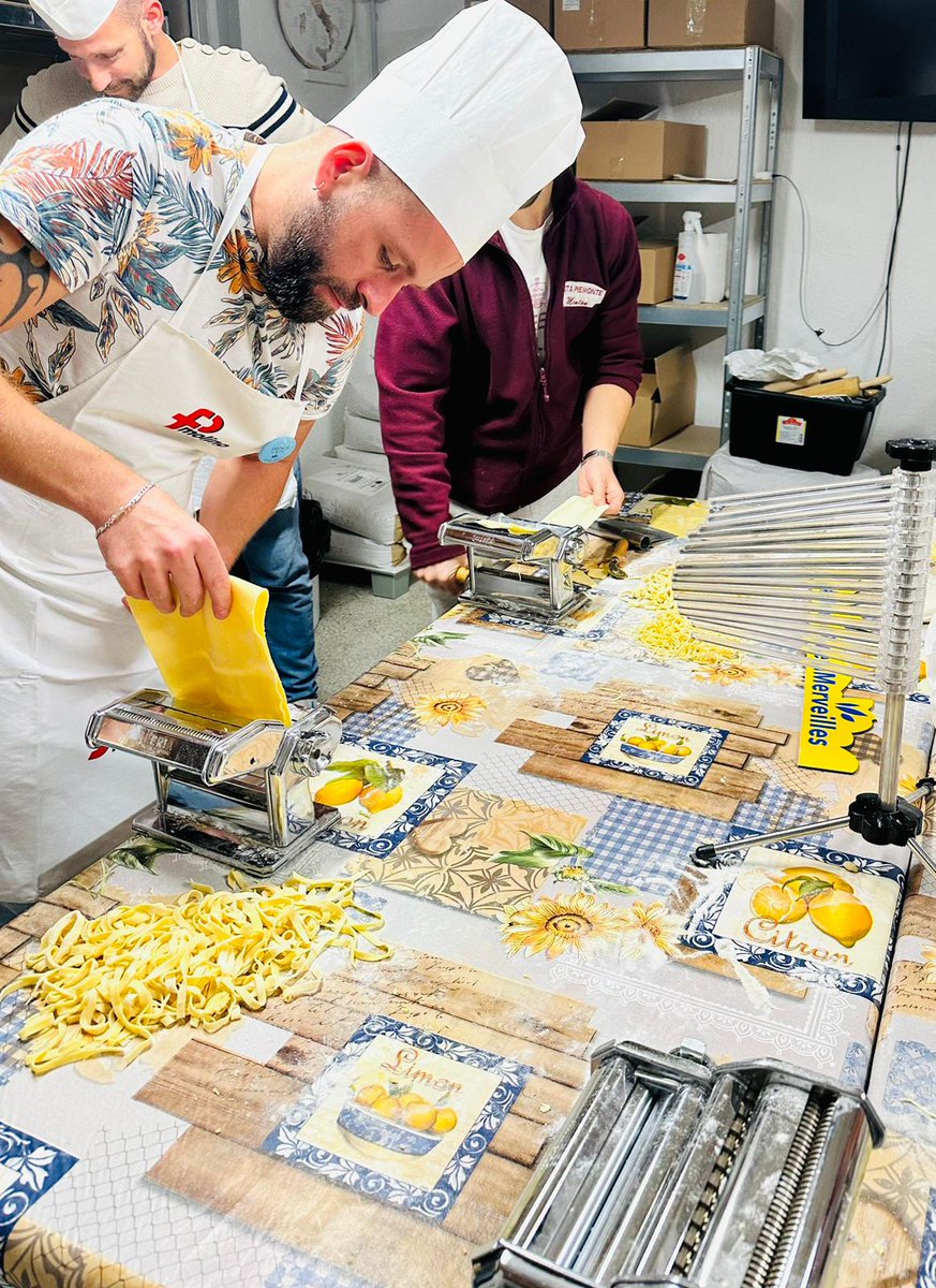 ben_traindriver's tweet image. 📅 Le 25 octobre, c'est le #WorldPastaDay 🍝

J'ai été invité comme ambassadeur de @OTC_MRM 🫶🏻
🥰 Quel beau moment de convivialité autour des pâtes ! 🇮🇹

Chez @Pastapiem 🍝