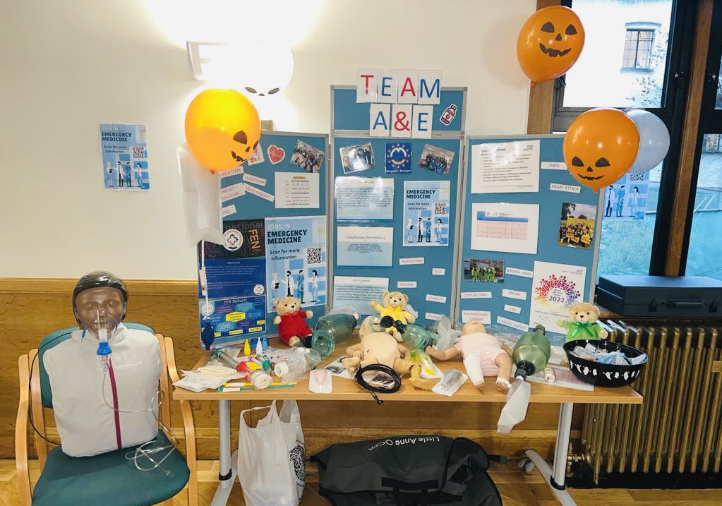 Come on down to field house and talk to us about joining team A&amp;E. 🩼🤕🏥<a href="/BTHFT/">Bradford Teaching Hospitals NHS FT</a> <a href="/EmmaClintonAED/">Emma Clinton</a> @Mel_Pickup #recruitment #weareonteam #NQN #staffnurse