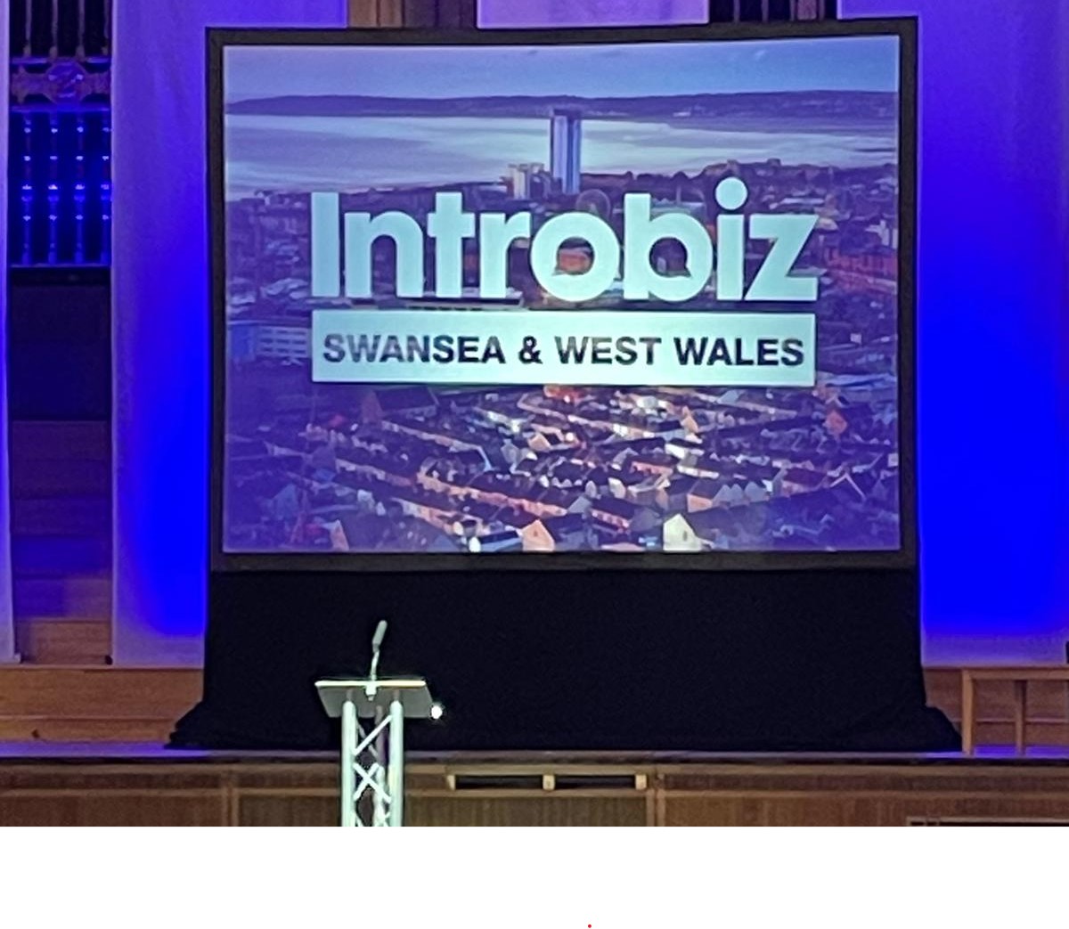 SBCityDeal's tweet image. 😀  Set up and ready for Introbiz Swansea &amp;amp; West Wales today at the Brangwyn Hall, Swansea. We cant wait to meet local businesses @IntrobizW