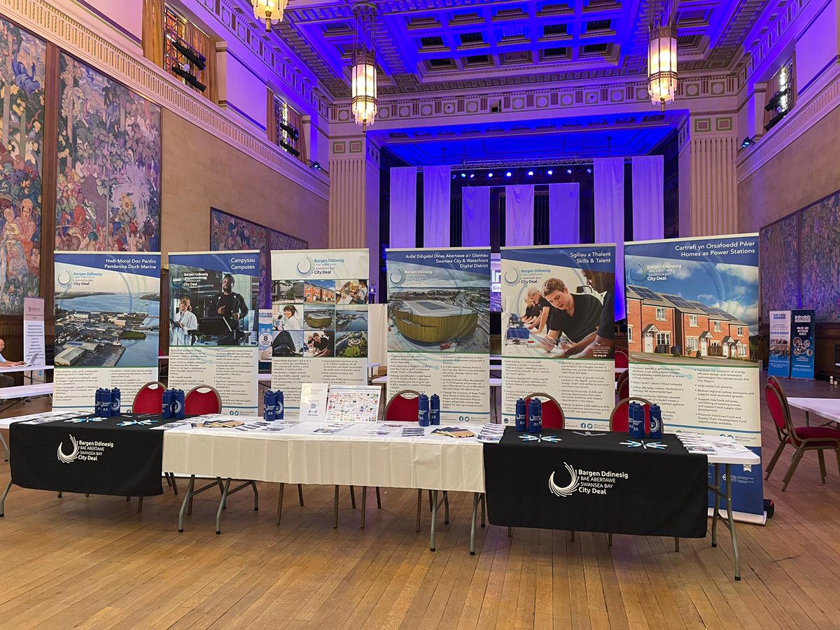SBCityDeal's tweet image. 😀  Set up and ready for Introbiz Swansea &amp;amp; West Wales today at the Brangwyn Hall, Swansea. We cant wait to meet local businesses @IntrobizW
