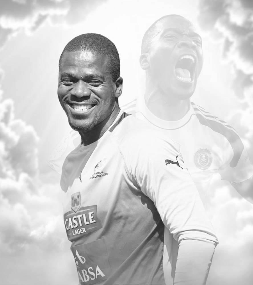 Modisha_keletso's tweet image. It’s been 9 years today 😭⚽️☠️💔
#SenzoMeyiwa #Buccaneers #olrando 
#NewsBreak #ETV #broken #sad