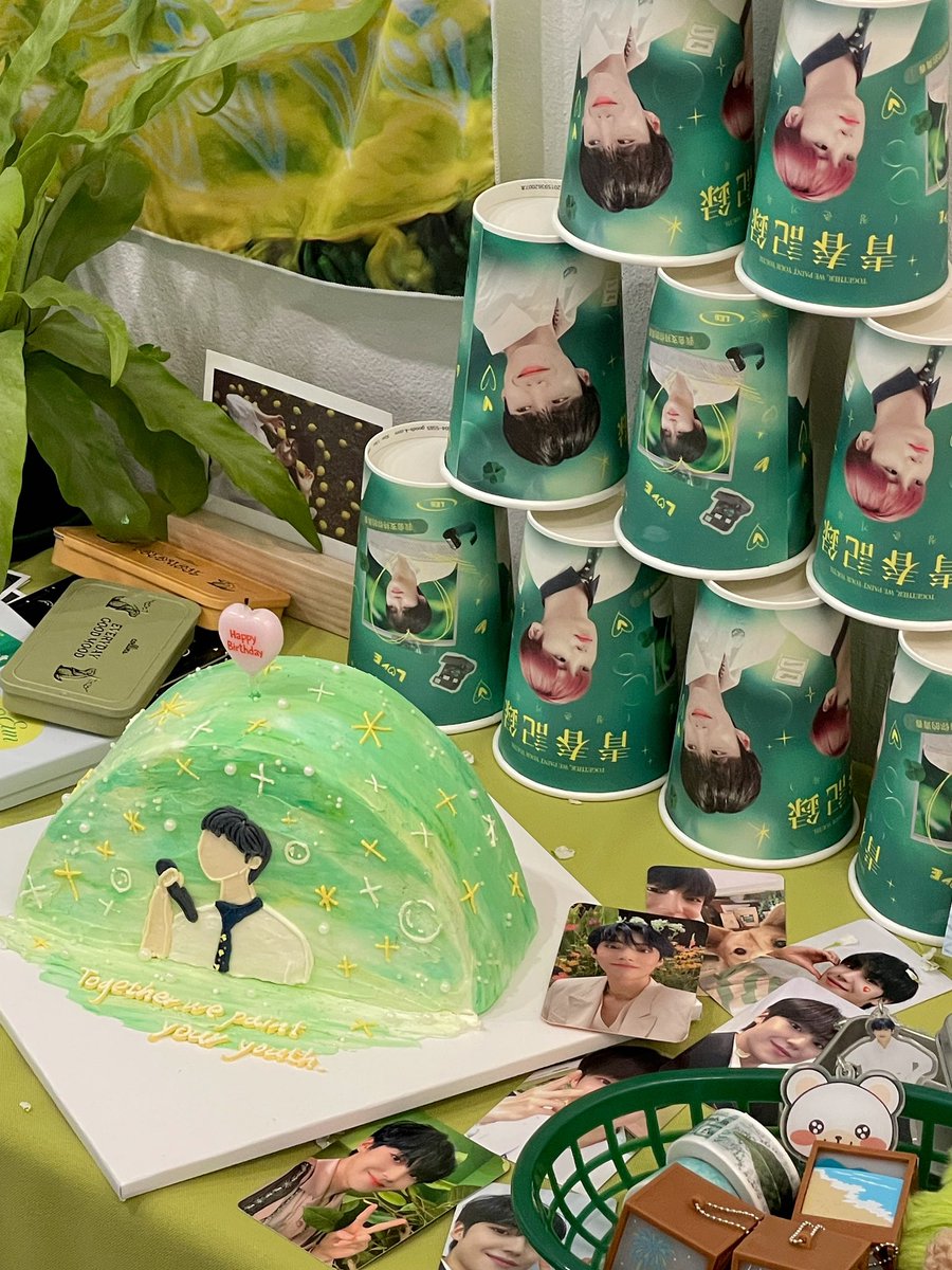 IOV2ES's tweet photo. 우리 은상이 생일 축하해💚

#청춘이되기를_이시간들이_ https://t.co/kqLzNd3BlM