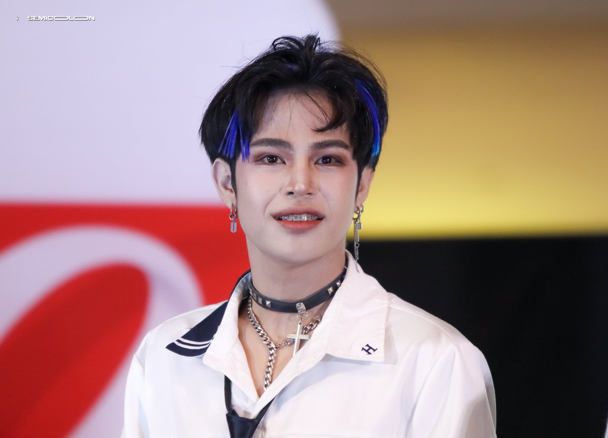 ⨾ 𝙨𝙚𝙢𝙞𝙘𝙤𝙡𝙤𝙣 📸 tweet media