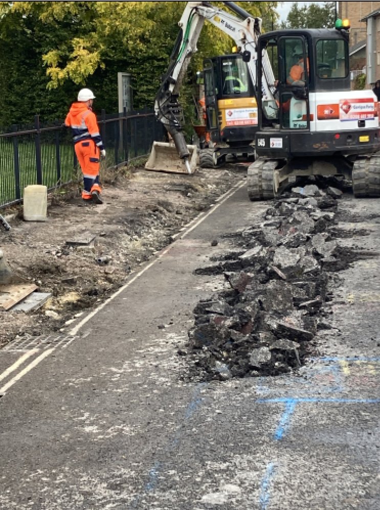 Will Norman (@willnorman) on Twitter photo Great to see <a href="/LBofHounslow/">Hounslow Council</a> & <a href="/TfL/">TfL</a> starting construction on the next phase of Cycleway 9 - from Waterman's Park to Alexandra Rd (nr Morrisons).
๐ฒProtected cycleways on both sides of the road
๐ถโโ๏ธ2 new & 4 upgraded pedestrian crossings
๐Junction redesigned to improve safety Great to see <a href="/LBofHounslow/">Hounslow Council</a> & <a href="/TfL/">TfL</a> starting construction on the next phase of Cycleway 9 - from Waterman's Park to Alexandra Rd (nr Morrisons).
๐ฒProtected cycleways on both sides of the road
๐ถโโ๏ธ2 new & 4 upgraded pedestrian crossings
๐Junction redesigned to improve safety