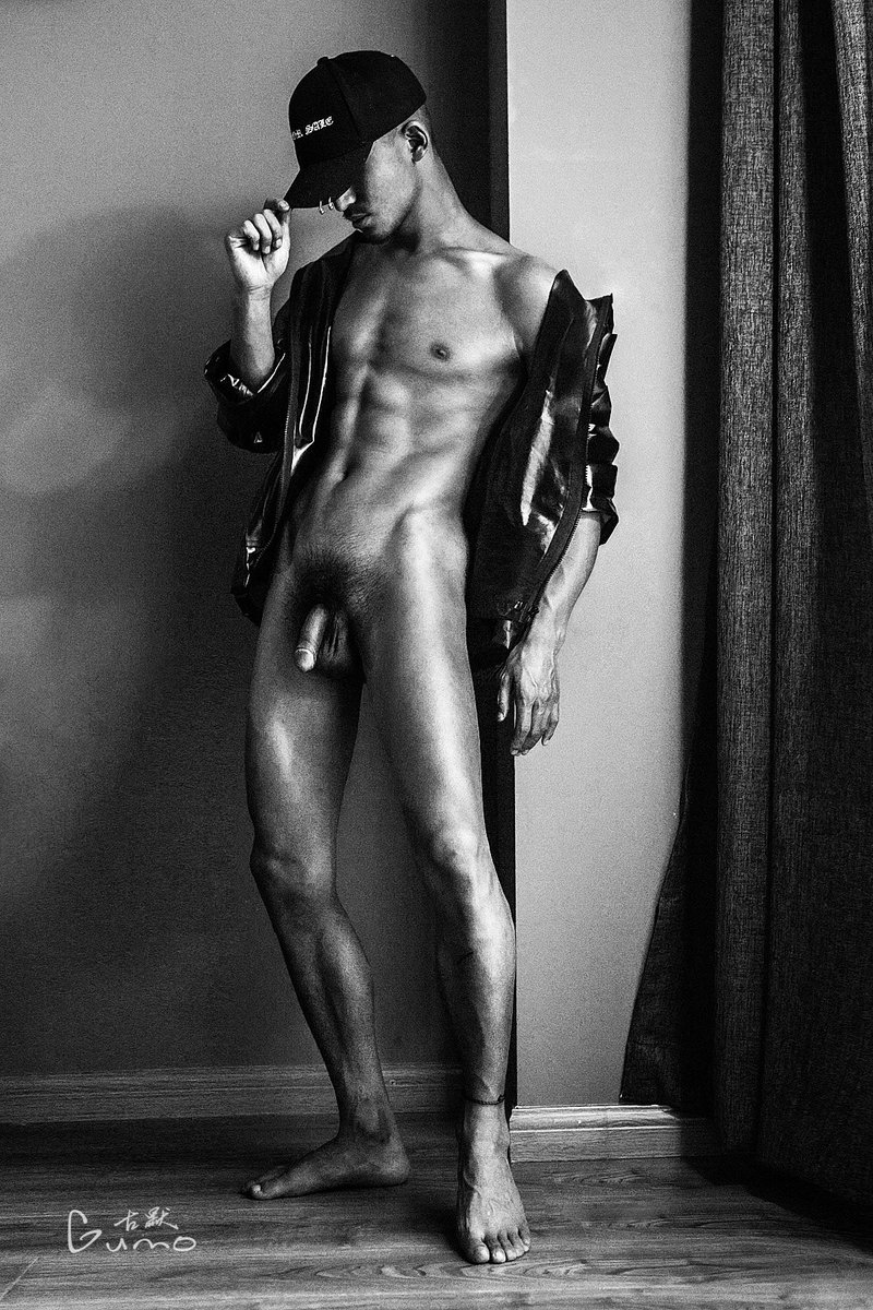 Honesty and Relativity in the Hotel
<a href="/twolife9/">双生视觉</a> #asianboy