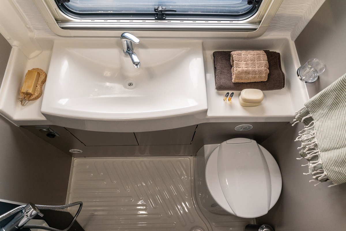 Wingamm1's tweet image. First Show Day in Bern !
Our Wingamm Swiss Team would be delighted to welcome you and to show you our stylish campers, one-piece body in fiberglass

On display:
OASI 540.1
OASI 610 GL
BROWNIE
CITY-PRO

Suisse Caravan Salon 2023

#wingamm #travel #rvlife #italiandesign #bern