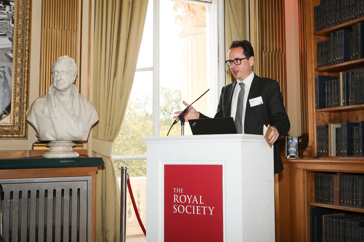 Yesterday at the @RoyalSociety we spoke with leading scientists on the transformative power of AI in accelerating drug discovery and how we can ensure this technology is developed responsibly.

Their insights will help inform discussions at the upcoming #AISafetySummit.