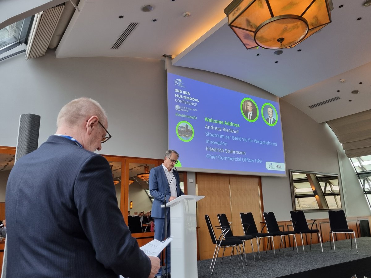 #Multimodal23 has begun in @Hamburg_DE !

#ERA is committed to promoting multimodality. Together with our speakers we advocate for the critical role of #rail #freight in 🇪🇺 economic sustainability.

@AnnaDeparnay @EUTheurer @ARieckhof @CER_railways @ERFA_Rail @DirkFlege