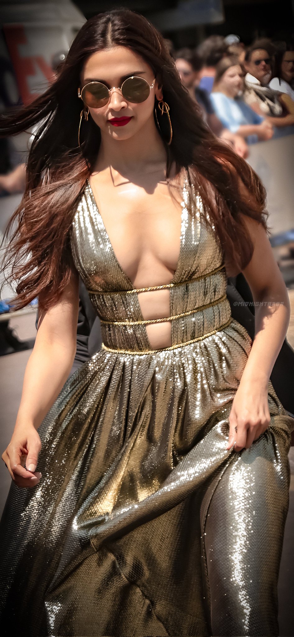 F9WoIzRbEAARbPG?format=jpg&name=large