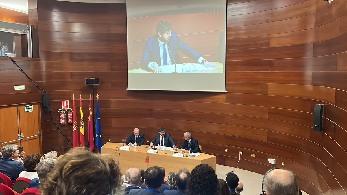 Let’s start the European Health Summit! 💪🏻

👉🏻After more than two years of organization, here we have. Three days for making Murcia and Spain🇪🇸🇪🇸 the capital of the European Health policies 🇪🇺🇪🇺🏥

Let’s enjoy it! 😃😃