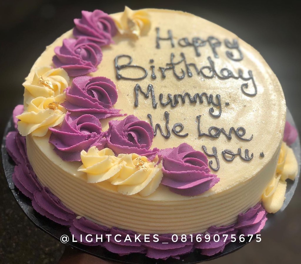 Lightcakes_'s tweet photo. Yummy morning to you our cake lovers. Kindly click the link on the bio to place your order.
#akurebaker #cakesinakure #everythingakure #NYSC https://t.co/fpPwuWXolW