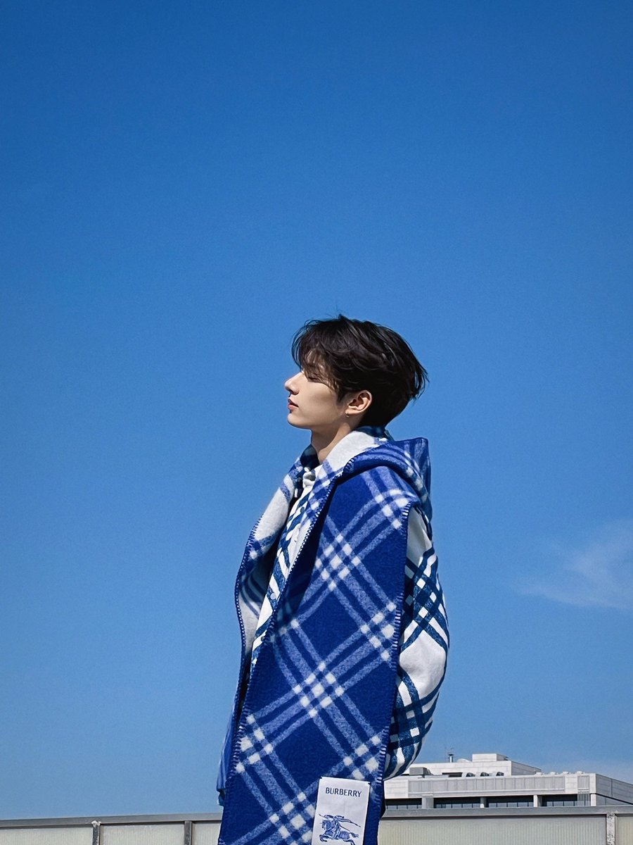 pledis_17's tweet photo. [17'S JUN] 잡지 비하인드📷🧊 https://t.co/wAjSwWLtDw