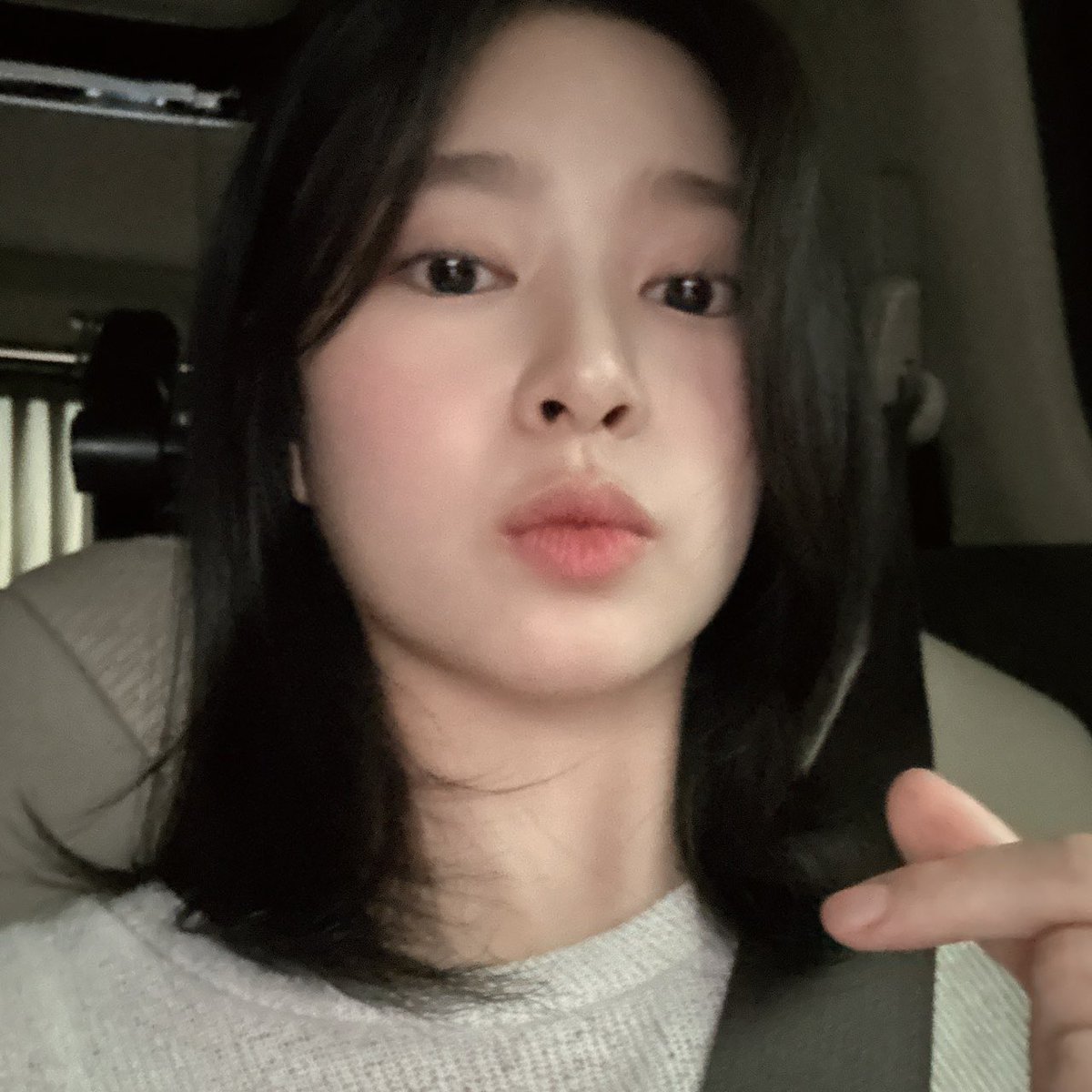 mingtext's tweet image. [231026] 🦊🫧 5:53 PM

: while talking about it there's suddenly a lot of braised and back ribs
: i want to eat it!
[📸]
: i hope everyone has a yummy and happy dinner!