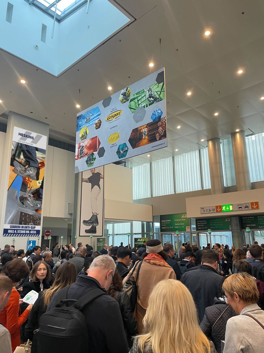 HeskinsNonSlip's tweet image. Day 3 of the A+A Expo, it&apos;s clear that the anticipation remains high, with a queue already forming at this entrance. Are other gates this busy? Expect another productive day ahead. Come and see us in Hall 4, Booth No. 4E55  @AplusATradeFair
#AplusAExpo #AplusA2023