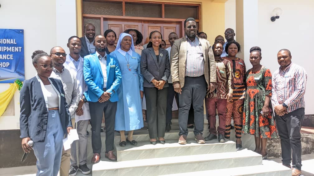 Receiving the facility on behalf of <a href="/tanzaniagov/">Tanzania Government</a>, Dr Grace Magembe, Deputy Permanent Secretary <a href="/wizara_afyatz/">Wizara ya Afya Tanzania 🇹🇿</a> thanked <a href="/SwissDevCoop/">Swiss Development and Cooperation</a> for funding this facility through <a href="/AfyaHpss/">HPSS Tuimarishe Afya</a>. She said this facility is crucial for preventive, corrective &amp; rehabilitative maintenance of equipment