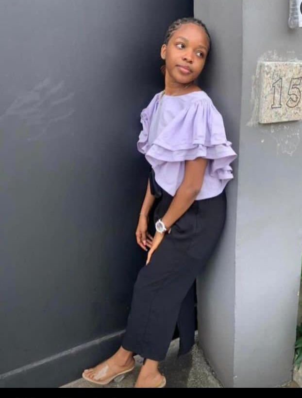KemiBabs6's tweet photo. How can anyone think of killing this sweet small girl in 300L in Uniport for ritual?
Chai😭😭😭😭😭😭😭😭😭
Parents pls let your wards know they are complete on their own and do not need a relationship to complete them.
She would still be alive if she never had anything to do https://t.co/n3WVpGtFSz