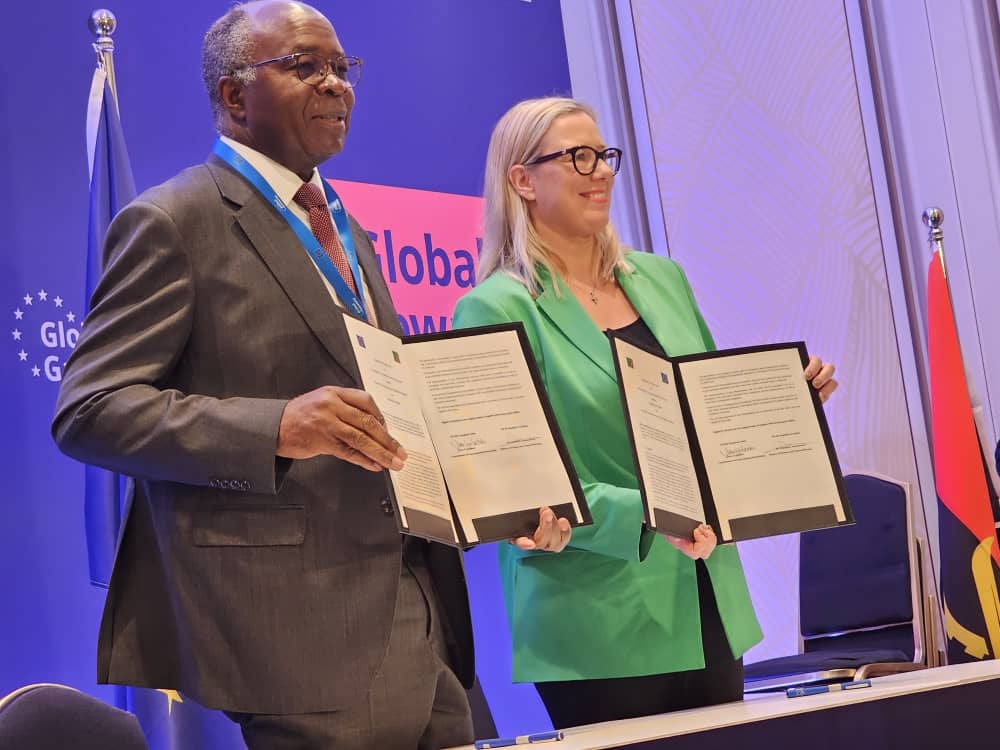 Comme dit ds la Bible, qu'"au Commencement était la Parole", de même,la question de la Chaîne de valeur sur les Batteries et Véhicules Électriques( BVE) était presqu' aux yeux du commun de mortel une vaine idée née de la volonté du Président @fatshii13 de placer la #RDC au cœur