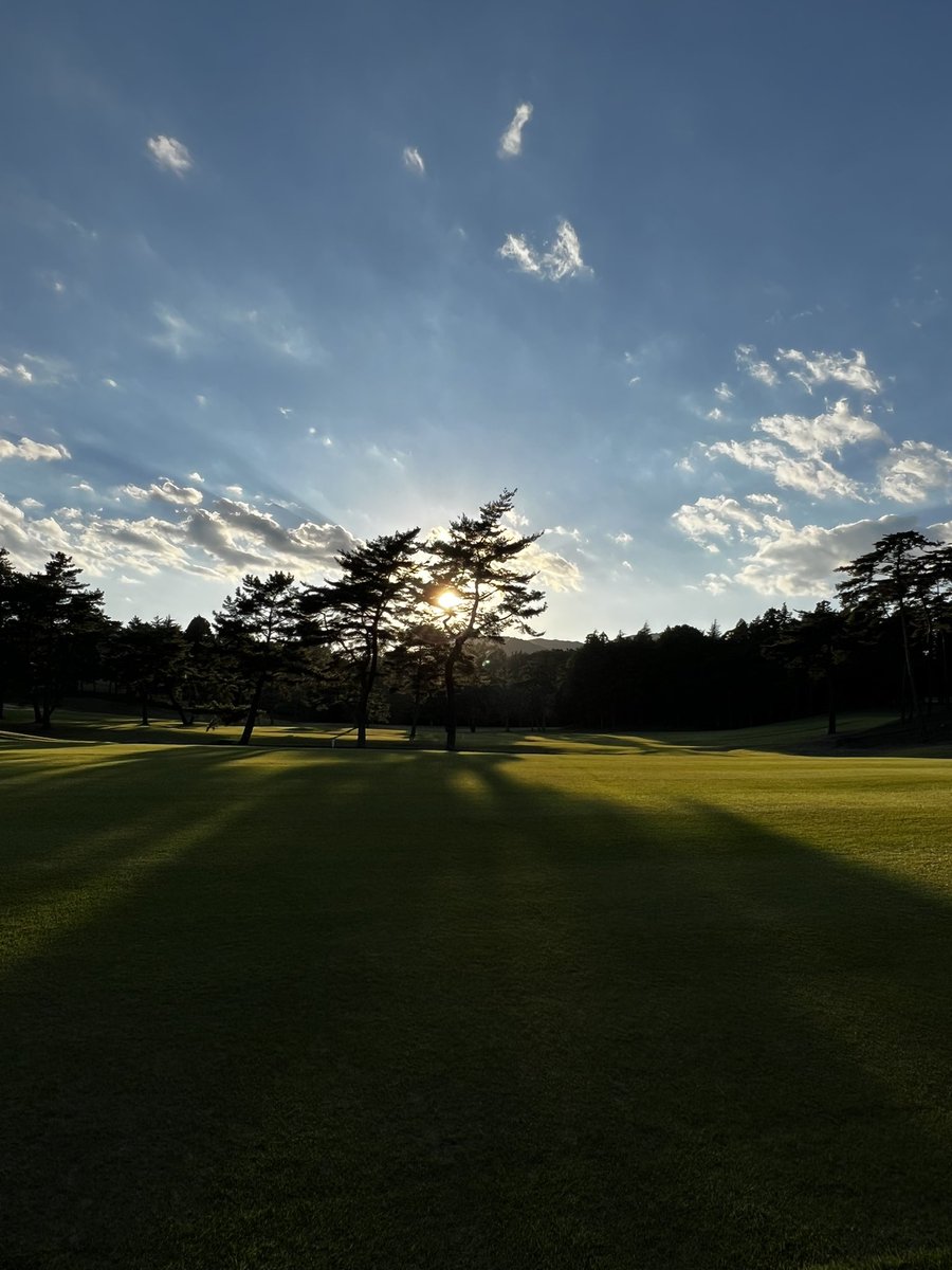 laniki0706's tweet photo. 久しぶりの宍戸ヒルズ⛳️
東コース　Back Tee
OUT 41
IN 36
TOTAL 77
久しぶりに良いゴルフができた😊

#宍戸ヒルズ https://t.co/lbAte0lvlI