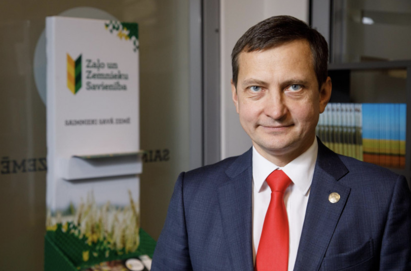 🛑Zemkopības ministrs: Uz banāniem mēs negribam attiecināt samazināto PVN likmi nra.lv

#ZZS #ZaļoUnZemniekusavienība #ArmandsKrauze 

nra.lv/latvija/433852…