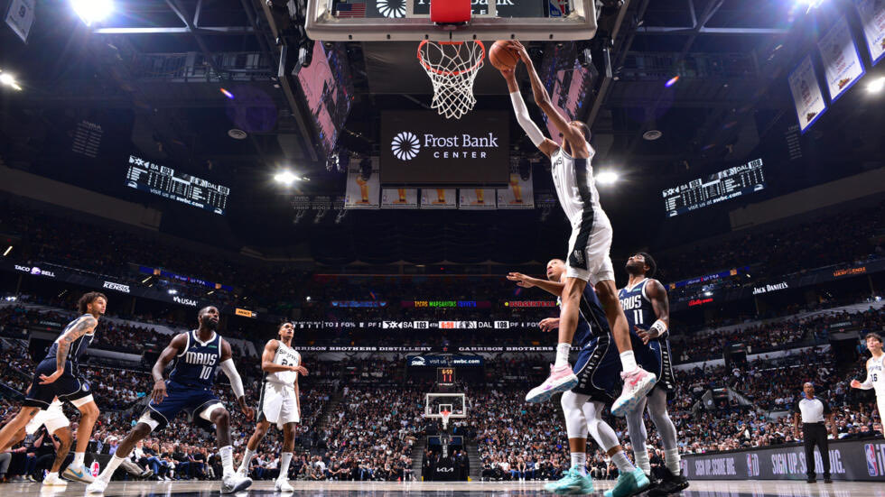AntoineDmgdt's tweet photo. • Analyse de match🔎 : #PorVida vs #MFFL 

Qui dit nouvelle saison NBA, dit nouvelle fournée de threads en tout genre : on commence fort l’année avec un beau derby texan pour la première de Victor !

Quelles prestations des rookies ? Comment les Mavs ont attaqué Wembanyama ?⬇️🎥 https://t.co/UkS55YEd7M