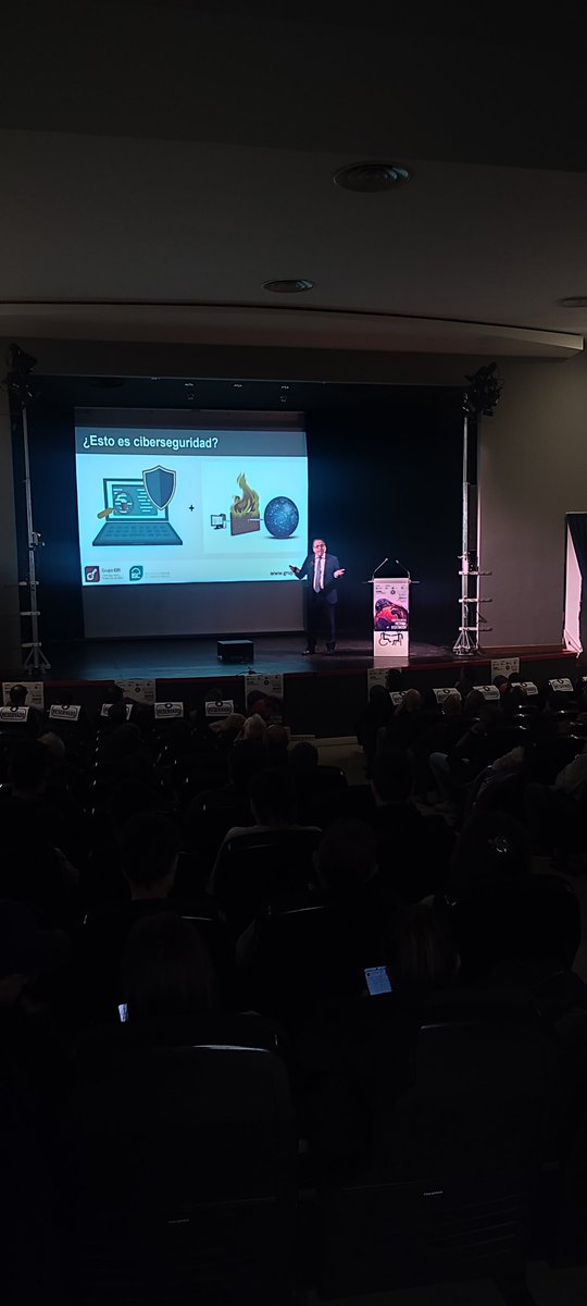 Abetic's tweet photo. Asistimos como invitados al #ciberdaypalencia organizado por @apeticpa https://t.co/UTvPBDDt6I