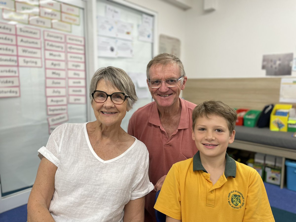 yr4tell's tweet photo. Grandparents Day in Year 4 🌟🌟🌟 https://t.co/DxvpUiMgmN