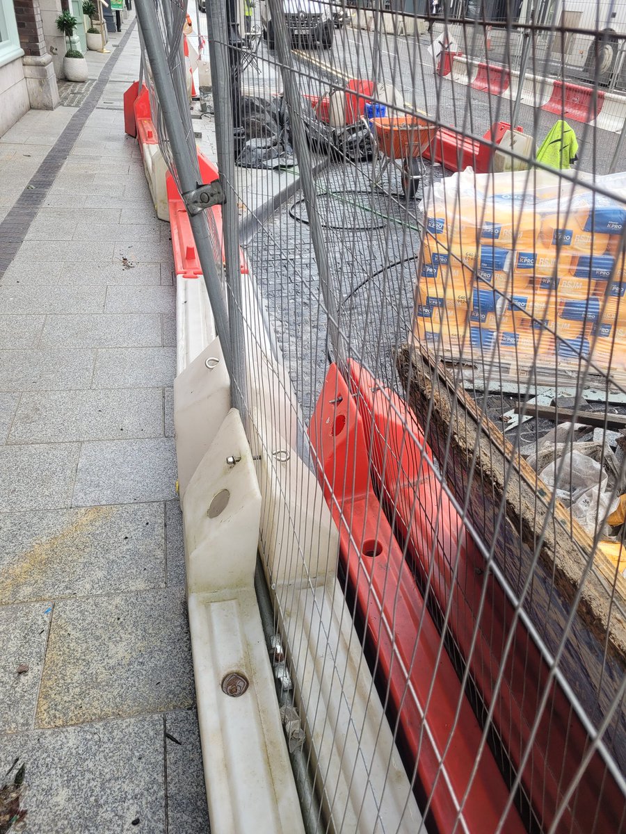 _salvagem's tweet photo. Not feeling very jazzy this morning....
Complete by November the 9th maybe??
Dying a death here.
@corkcitycouncil
@CBA_cork
@Corks96FM
@echolivecork
#salvagem
#jazzweekend
#guinnesscorkjazz
#GCJF45 https://t.co/kBuebLclqs