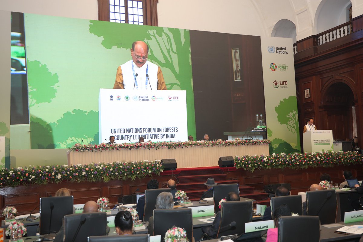 moefcc's tweet photo. Shri Subodh Uniyal, Hon'ble Minister of Forests, Languages &amp; Technical Education, Government of Uttarakhand and Ms Juliette Biao Koudenoukpo, Director, United Nations Forum on Forests, at the inaugural session of the India-led initiative meeting of United Nations Forum on Forests https://t.co/xidHutOiJl