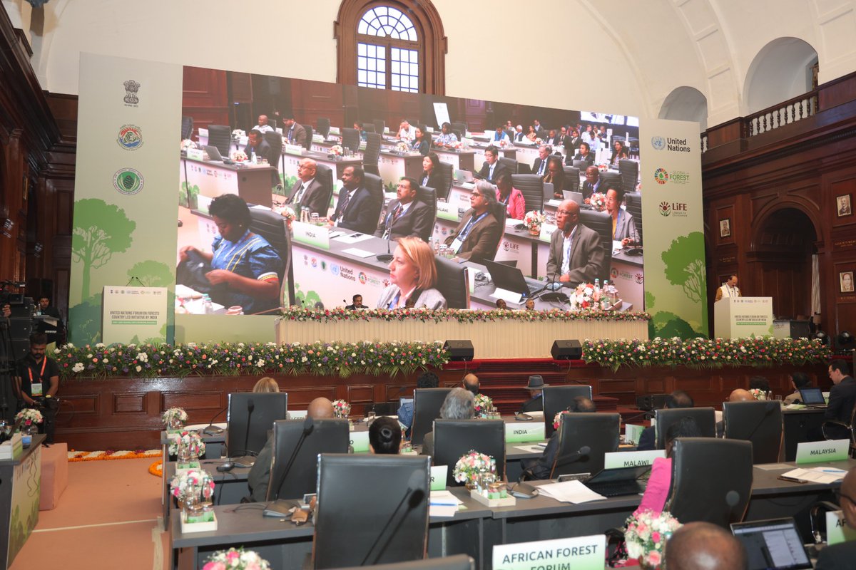 moefcc's tweet photo. Shri Subodh Uniyal, Hon'ble Minister of Forests, Languages &amp; Technical Education, Government of Uttarakhand and Ms Juliette Biao Koudenoukpo, Director, United Nations Forum on Forests, at the inaugural session of the India-led initiative meeting of United Nations Forum on Forests https://t.co/xidHutOiJl