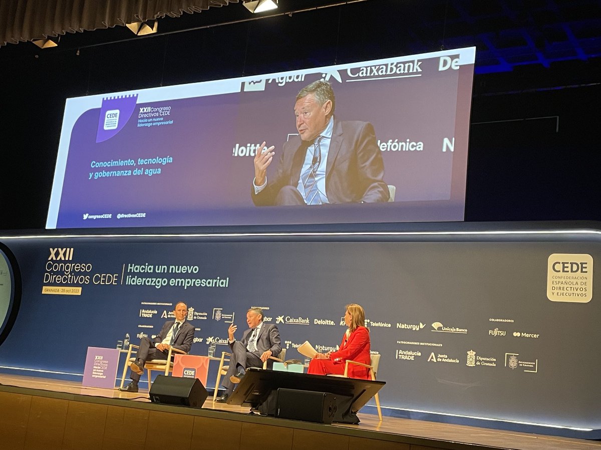 #CONGRESOCEDE ⁦<a href="/angelsimon_/">Angel Simon</a>⁩ Presidente ⁦<a href="/Agbar/">Agbar</a>⁩ Conocemos, aplicamos soluciones del #agua ante los retos de escasez y adaptación al #CambioClimatico La Gobernanza requiere colaboración público-privada. Foco: eficiencia. El liderazgo parte de la pasión por el trabajo.