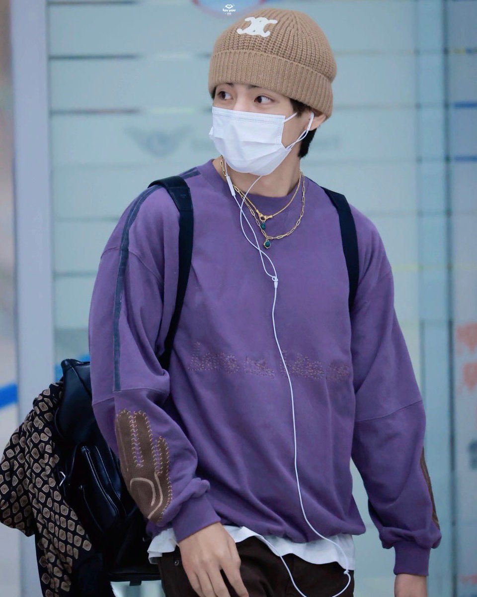 luv_you1230's tweet photo. •HD• 231026 인천 입국
#KIMTAEHYUNG #김태형 #방탄소년단뷔 #태형 #BTSV #V #テテ@BTS_twt https://t.co/ntSFfUosMO
