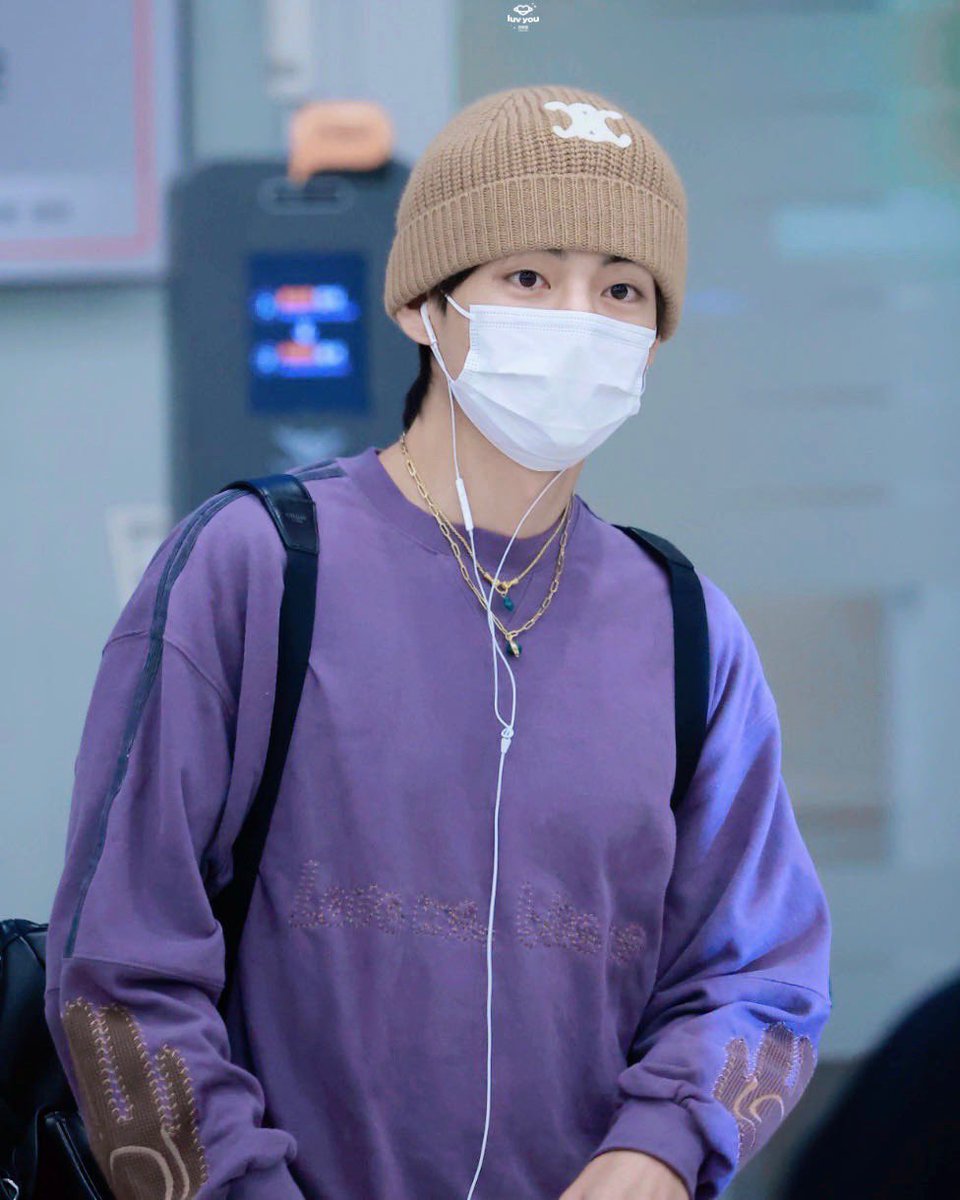 luv_you1230's tweet photo. •HD• 231026 인천 입국
#KIMTAEHYUNG #김태형 #방탄소년단뷔 #태형 #BTSV #V #テテ@BTS_twt https://t.co/ntSFfUosMO