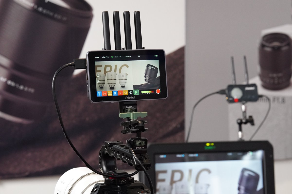 Shimbol_tech's tweet photo. Camera rig with #Shimbol ZO600MS and ZO1000

Learn more👉 https://t.co/5XlPemGXiY

#wirelessvideo #videotransmitter #iphone #ipad #viltrox #cinemarig #filmgear #camerarig #cameragear #camerasetup #filmcamera #filmmaking #cinemacamera #cinematography #cameramonitor https://t.co/0KahatpVeE