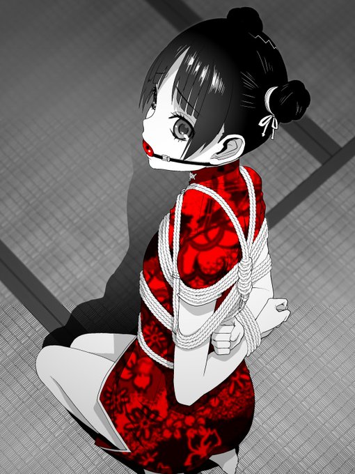 いつも義兄の裏垢は引用RPの体で説明をつけてるけどPIXIVにまとめてあげるときは説明はないし、画像のみであげる時も特に説明はない。この間、この3枚のくだりを裏垢の体であげているときは自分でも驚くほどの楽しさを感じた。万能感のある義妹が無抵抗な義兄に我を忘れる瞬間…。底知れぬ義兄…。 