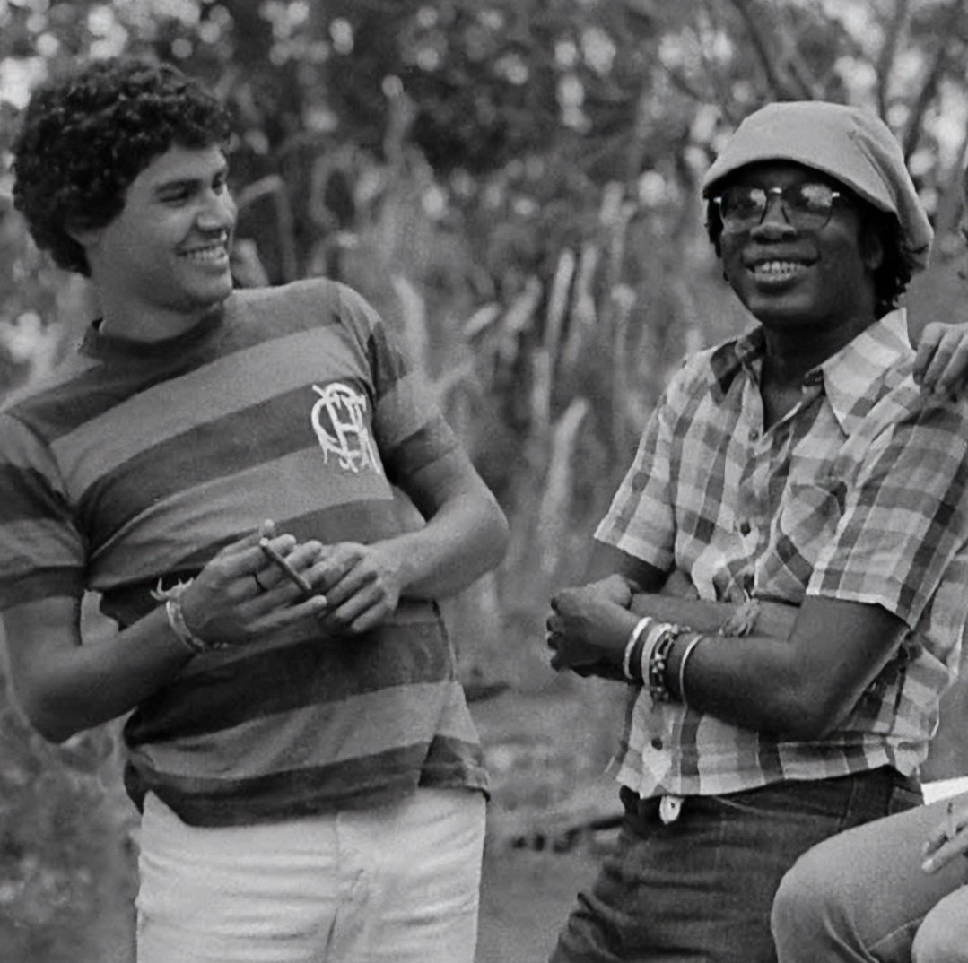 Chico Alencar ☀️ (@depchicoalencar) on Twitter photo "AMIGO É COISA PRA SE GUARDAR....".
<a href="/MiltonBituca/">Milton Bituca Nascimento</a> faz 81 anos hoje.
Sua obra - canções e voz - tem inspiração divina.
Milton Nascimento nos lembra que há sempre "um menino, um moleque, morando dentro do meu coração".
LONGA E FECUNDA VIDA PRO ROUXINOL! "AMIGO É COISA PRA SE GUARDAR....".
<a href="/MiltonBituca/">Milton Bituca Nascimento</a> faz 81 anos hoje.
Sua obra - canções e voz - tem inspiração divina.
Milton Nascimento nos lembra que há sempre "um menino, um moleque, morando dentro do meu coração".
LONGA E FECUNDA VIDA PRO ROUXINOL!