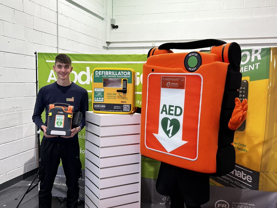 AEDdonate's tweet photo. Introducing our new Ambassador! Meet Jack Hurley. 

Jack's life was ultimately saved by the quick thinking of his teammates and amongst many things - their access to a community defib. 

Full Read: https://t.co/oGavMGK0nj https://t.co/2sZCAqwP69